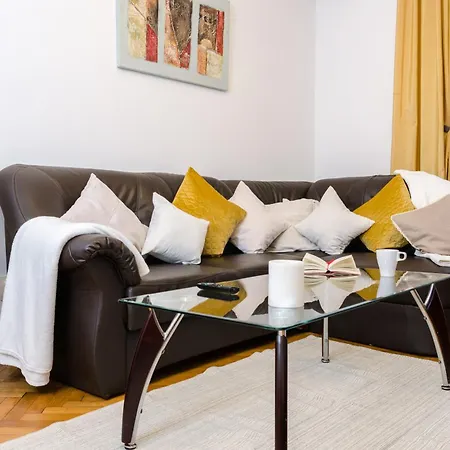 索菲亚贵宾公寓酒店 公寓 *