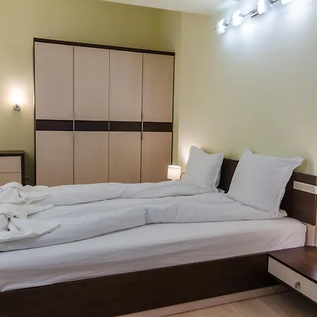 索菲亚贵宾公寓酒店 *