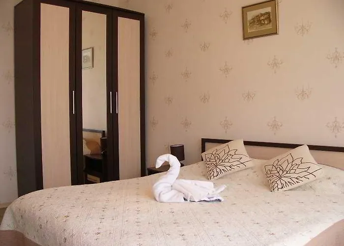 вип апартментс *