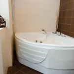 في آي بي شقة *